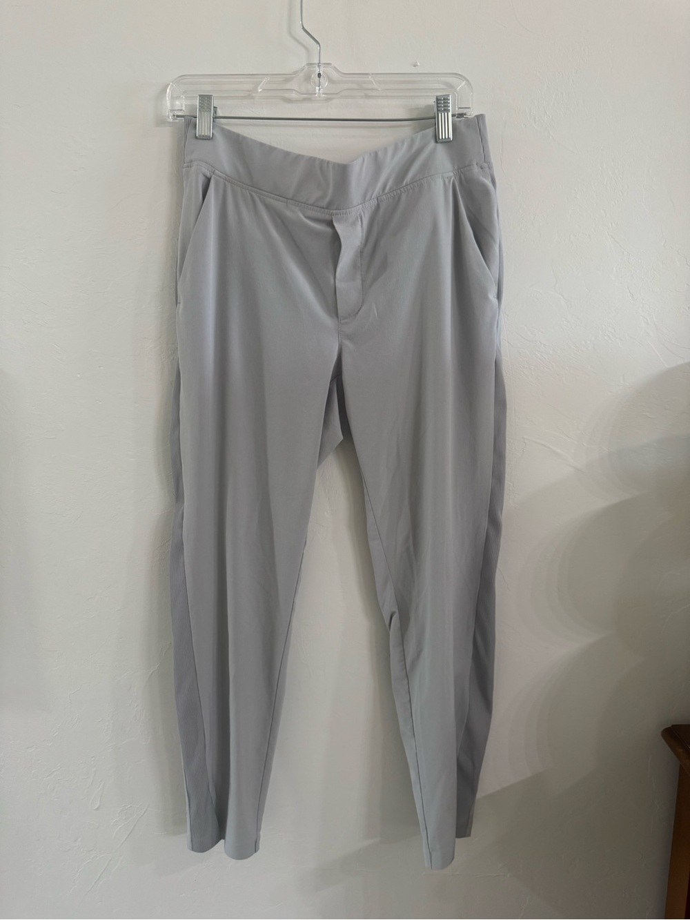 Athleta Active Commuter Pants Womens Size 8 Gray Ribbed Waist Knit Side Stripe